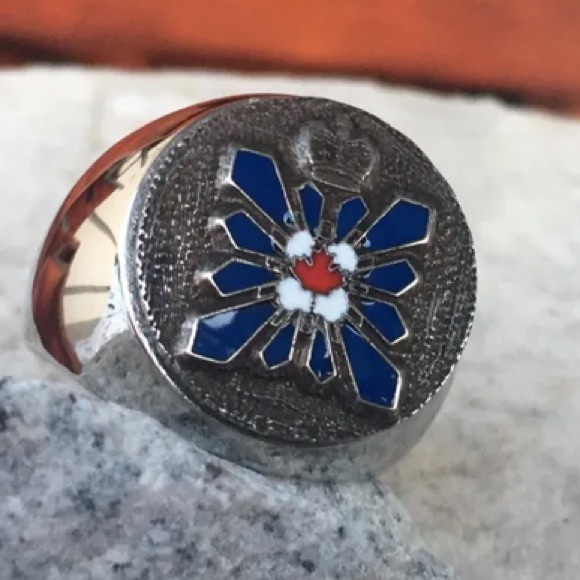 EXTREMELY RARE HIGHLY SOUGHT-AFTER COLLECTABLE RHODIUM ELECTROPLATED CSIS RING - Picture 4 of 6